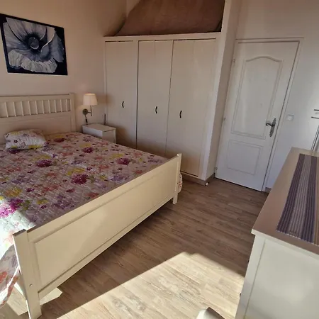 3 Pièces Avec Wifi Et Piscine, Vue Sur à - Fr-1-780-91
