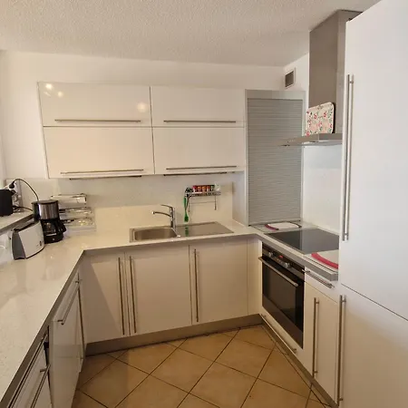 3 Pieces Avec Wifi Et Piscine, Vue Sur A - Fr-1-780-91 Sainte-Maxime